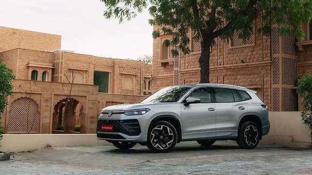 Volkswagen Tayron R-Line Unveiled in India as Flagship AWD SUV - 24SevenUpdates